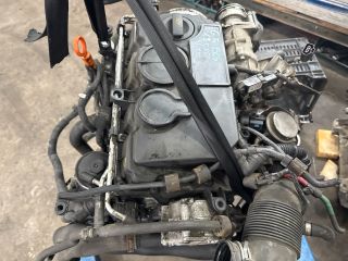 bontott VW GOLF V Komplett Motor (Segédberendezésekkel)