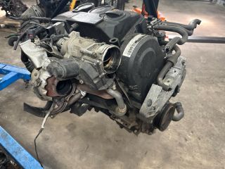 bontott VW GOLF V Komplett Motor (Segédberendezésekkel)