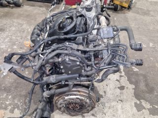 bontott VW GOLF V Komplett Motor (Segédberendezésekkel)
