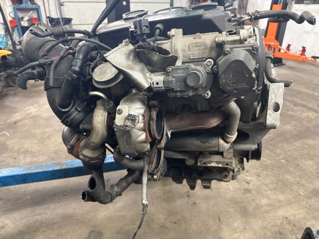 bontott VW GOLF V Komplett Motor (Segédberendezésekkel)