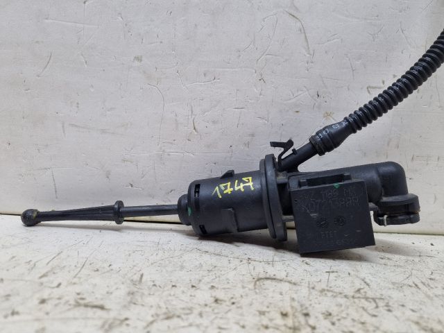 bontott VW GOLF V Kuplung Munkahenger