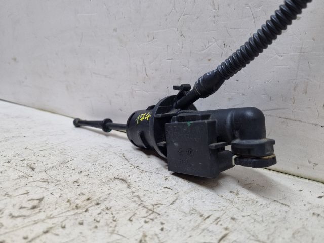 bontott VW GOLF V Kuplung Munkahenger