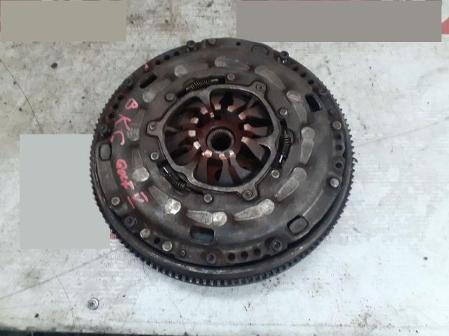 bontott VW GOLF V Kuplung Szett (Szerkezet, Tárcsa)