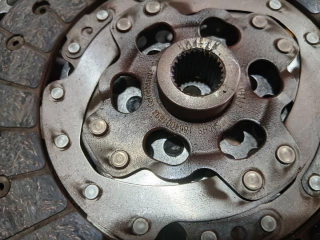 bontott VW GOLF V Kuplung Szett (Szerkezet, Tárcsa)