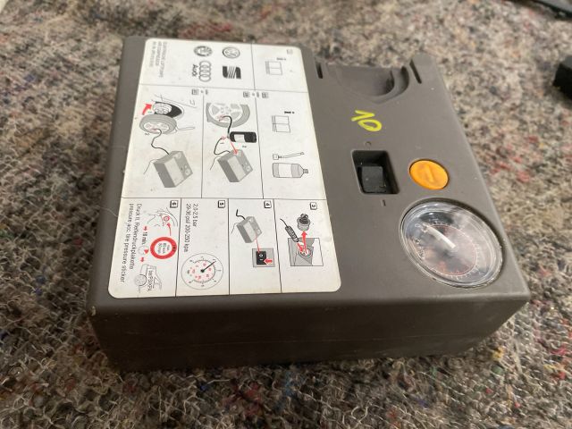 bontott VW GOLF V Légkompresszor