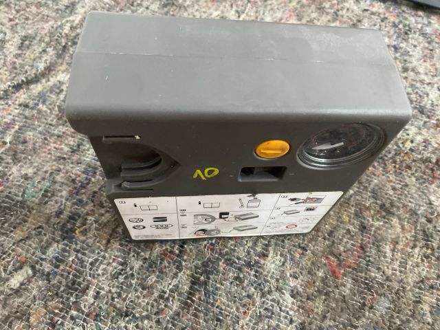 bontott VW GOLF V Légkompresszor