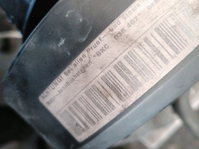 bontott VW GOLF V Motor (Fűzött blokk hengerfejjel)