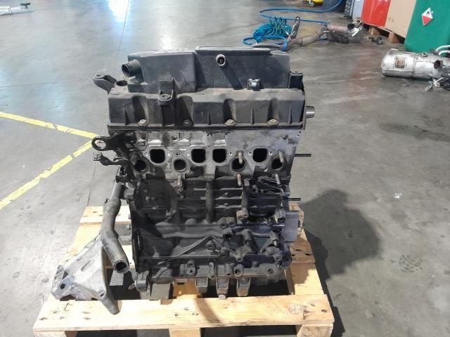 bontott VW GOLF V Motor (Fűzött blokk hengerfejjel)