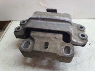 bontott VW GOLF V Motor Tartó Bak (Fém)