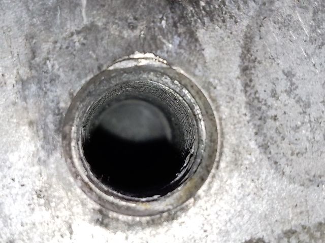 bontott VW GOLF V Motor Tartó Bak (Fém)