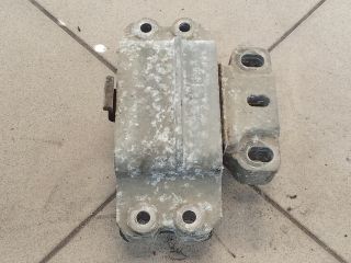bontott VW GOLF V Motor Tartó Bak (Pozíciófüggetlen)