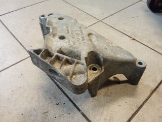 bontott VW GOLF V Motor Tartó Bak (Pozíciófüggetlen)