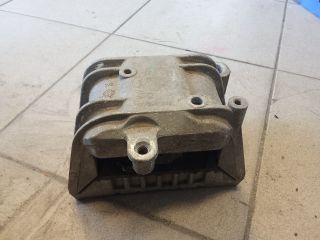 bontott VW GOLF V Motor Tartó Bak (Pozíciófüggetlen)