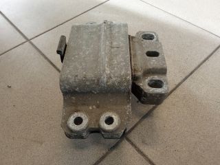 bontott VW GOLF V Motor Tartó Bak (Pozíciófüggetlen)