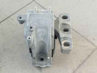 bontott VW GOLF V Motor Tartó Bak (Pozíciófüggetlen)