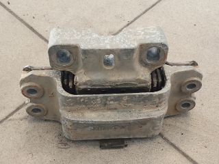 bontott VW GOLF V Motor Tartó Bak (Pozíciófüggetlen)