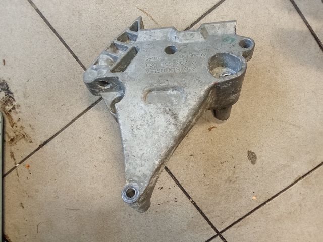 bontott VW GOLF V Motor Tartó Bak (Pozíciófüggetlen)