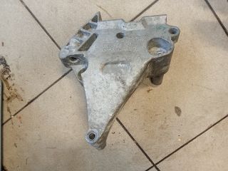 bontott VW GOLF V Motor Tartó Bak (Pozíciófüggetlen)