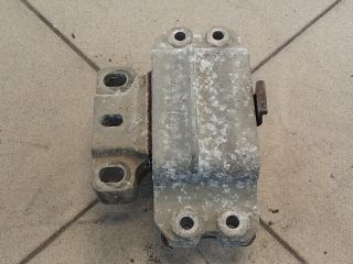 bontott VW GOLF V Motor Tartó Bak (Pozíciófüggetlen)