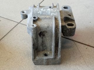 bontott VW GOLF V Motor Tartó Bak (Pozíciófüggetlen)