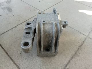 bontott VW GOLF V Motor Tartó Bak (Pozíciófüggetlen)