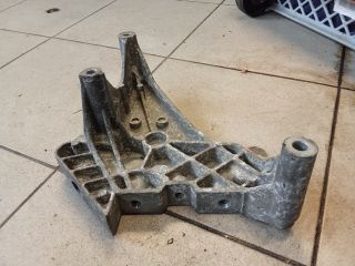 bontott VW GOLF V Motor Tartó Bak (Pozíciófüggetlen)