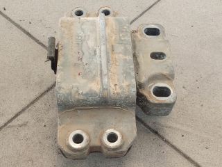 bontott VW GOLF V Motor Tartó Bak (Pozíciófüggetlen)