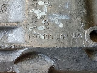 bontott VW GOLF V Motor Tartó Bak (Pozíciófüggetlen)