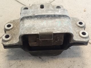 bontott VW GOLF V Motor Tartó Bak (Pozíciófüggetlen)