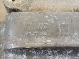 bontott VW GOLF V Motor Tartó Bak (Pozíciófüggetlen)