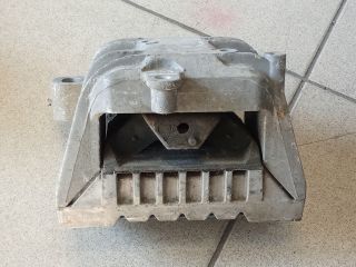 bontott VW GOLF V Motor Tartó Bak (Pozíciófüggetlen)