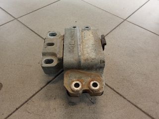 bontott VW GOLF V Motor Tartó Bak (Pozíciófüggetlen)