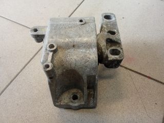 bontott VW GOLF V Motor Tartó Bak (Pozíciófüggetlen)