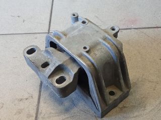bontott VW GOLF V Motor Tartó Bak (Pozíciófüggetlen)
