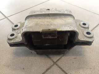 bontott VW GOLF V Motor Tartó Bak (Pozíciófüggetlen)