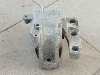 bontott VW GOLF V Motor Tartó Bak (Pozíciófüggetlen)