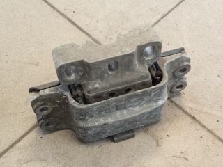 bontott VW GOLF V Motor Tartó Bak (Pozíciófüggetlen)