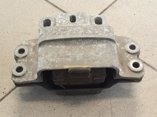 bontott VW GOLF V Motor Tartó Bak (Pozíciófüggetlen)