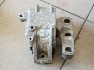 bontott VW GOLF V Motor Tartó Bak (Pozíciófüggetlen)