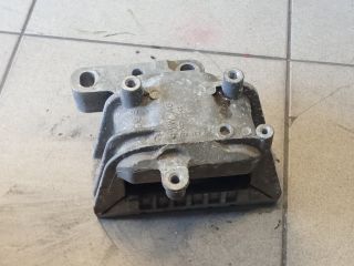 bontott VW GOLF V Motor Tartó Bak (Pozíciófüggetlen)