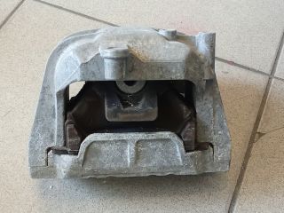 bontott VW GOLF V Motor Tartó Bak (Pozíciófüggetlen)