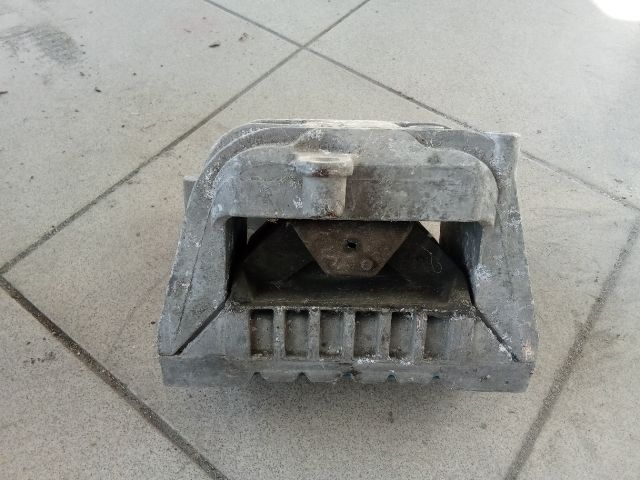 bontott VW GOLF V Motor Tartó Bak (Pozíciófüggetlen)