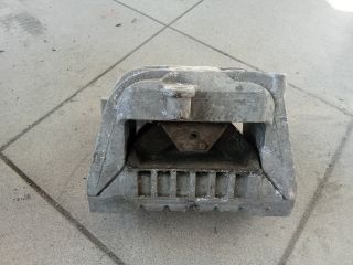 bontott VW GOLF V Motor Tartó Bak (Pozíciófüggetlen)