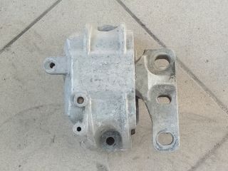 bontott VW GOLF V Motor Tartó Bak (Pozíciófüggetlen)