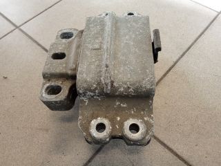 bontott VW GOLF V Motor Tartó Bak (Pozíciófüggetlen)