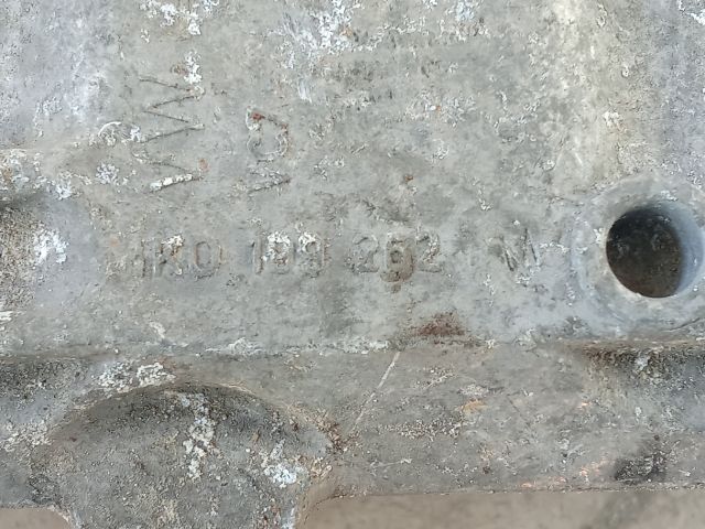 bontott VW GOLF V Motor Tartó Bak (Pozíciófüggetlen)