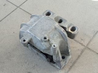 bontott VW GOLF V Motor Tartó Bak (Pozíciófüggetlen)