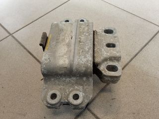 bontott VW GOLF V Motor Tartó Bak (Pozíciófüggetlen)