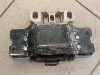 bontott VW GOLF V Motor Tartó Bak (Pozíciófüggetlen)