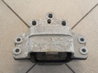 bontott VW GOLF V Motor Tartó Bak (Pozíciófüggetlen)